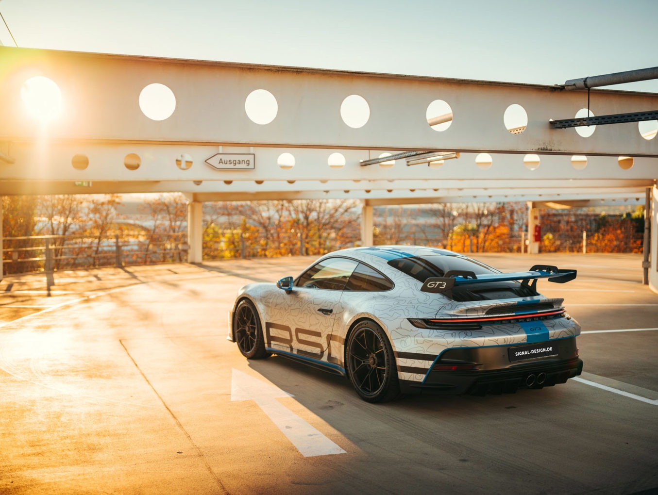 Das besondere Porsche Cup Design - Rennstrecken mit Haptik!